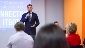 Валерий Омельченко предлагает ввести обязательное школьное IT-образование