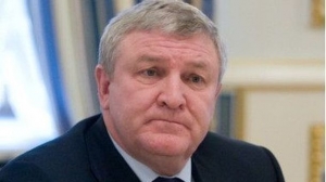 Прокуратура завершила расследование и просит суд заочно осудить экс-министра обороны Ежеля  