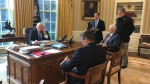 Путин и Трамп не говорили об отмене санкций - Белый дом