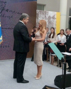 Тина Кароль стала Народной артисткой Украины 