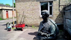 Истории павших памятников: девушку, которая воевала с фашистами, казнили заново, а Горького не узнали 