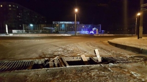 В Крыму зима посрывала асфальт с дорог 