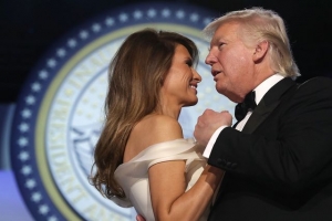 Трамп с женой станцевали романтический танец на балу в честь инаугурации 