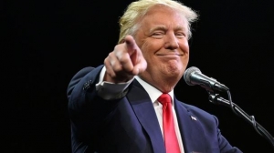 Трамп может пожертвовать Украиной ради союза с РФ против Китая - Financial Times