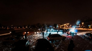 ФОТОФАКТ. В Харькове построили елку из 60-ти автомобилей