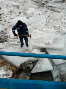 На Закарпатье лед и вода наделали много беды   