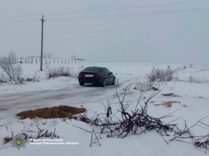 В Ровно вооруженные грабители в масках напали на семью  