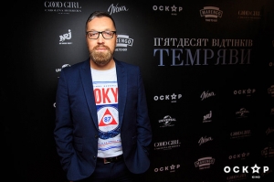 "На 50 оттенков темнее": Анна Ризатдинова, Татьяна Решетняк и Вика из "НЕАНГЕЛОВ" оценили эротическую драму