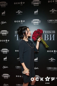 "На 50 оттенков темнее": Анна Ризатдинова, Татьяна Решетняк и Вика из "НЕАНГЕЛОВ" оценили эротическую драму