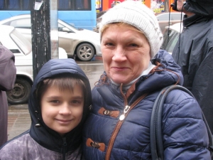 Тысячи православных паломников в центре Одессы хотят преклониться к мощам святого