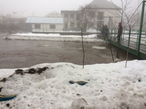 На Закарпатье лед и вода наделали много беды   