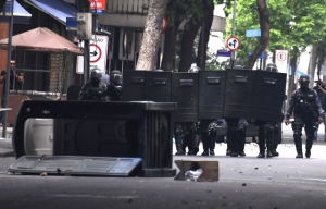 Бразильский город из-за протестов полиции превратился в ад 
