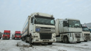 Как группы автоналетчиков атакуют туристов и дальнобойщиков на украинских дорогах