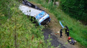 В Турции перевернулся автобус: десятки пострадавших
