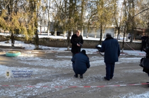 Стрельба и пятна крови на асфальте: в Николаеве пытались убить предпринимателя 